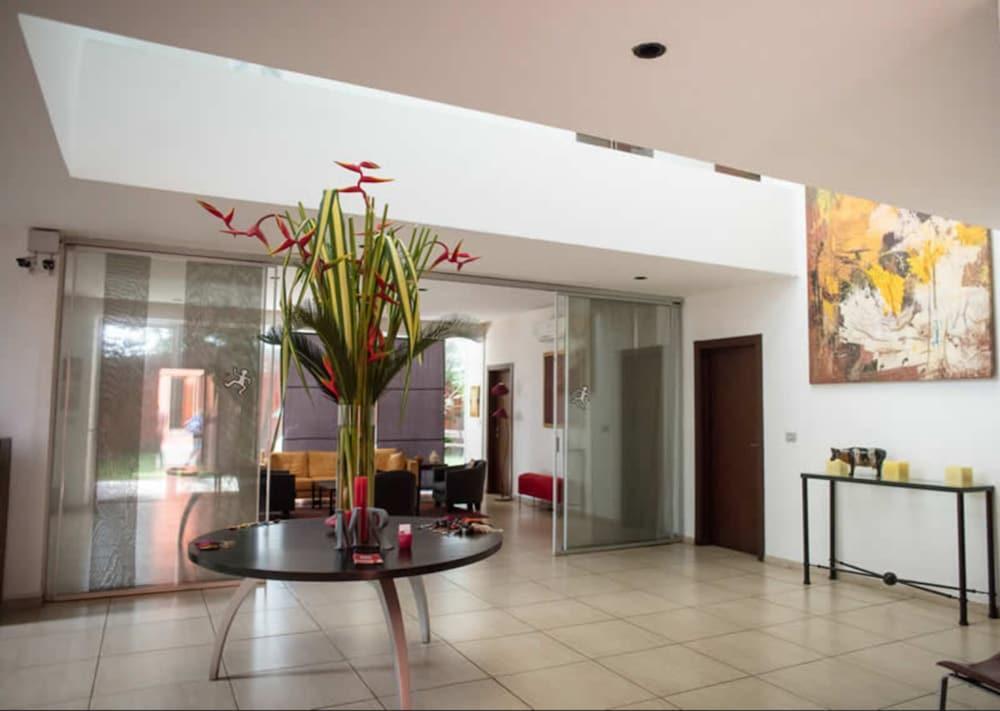 Hotel Maison Rouge Cotonou Eksteriør billede