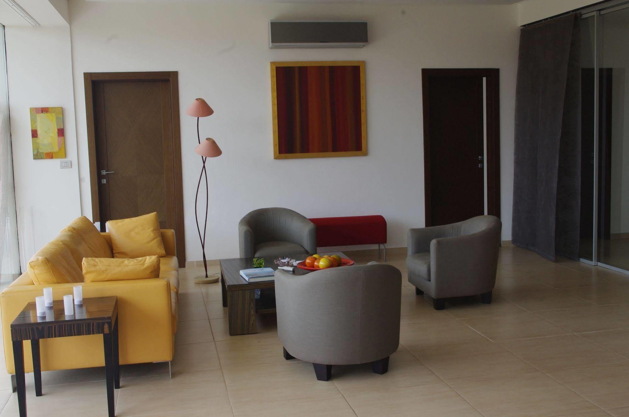 Hotel Maison Rouge Cotonou Eksteriør billede